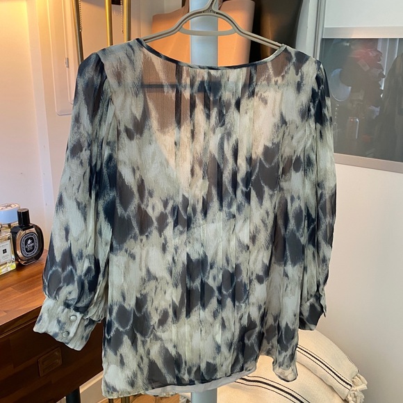 Robert Rodriguez NWT Top Size 12 (missing button) - Picture 2 of 4